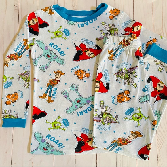Disney Pixar Long Sleeve Pajama Set -Size 7 - Picture 1 of 7